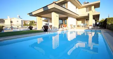 4 bedroom house in Konia, Cyprus