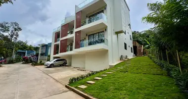 Condo in Sandy Bay, Honduras