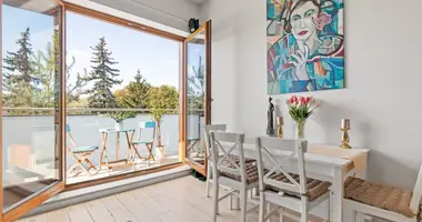 Wohnung 3 zimmer in Warschau, Polen