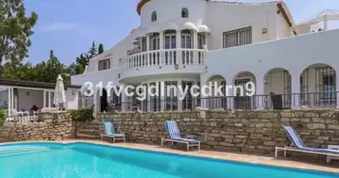 6 bedroom house in Dos Hermanas, Spain