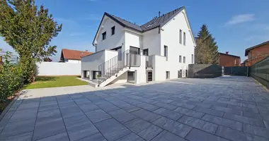 Maison dans Upravna Enota Ljubljana, Slovénie
