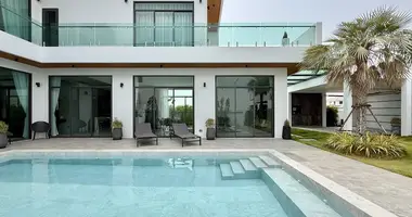 Villa 4 bedrooms in Huai Yai, Thailand