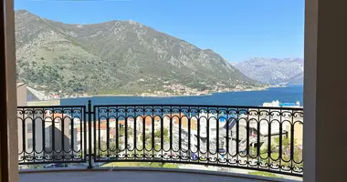 Wohnung 3 zimmer in Dobrota, Montenegro