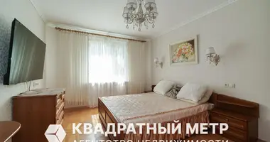 Apartamento 3 habitaciones en Minsk, Belarús