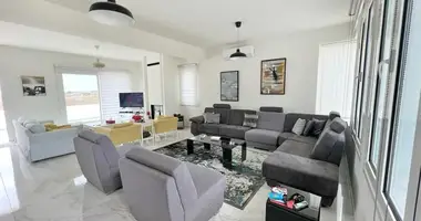 Wohnung 4 Schlafzimmer in Gazimagusa Belediyesi, Nordzypern