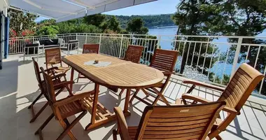 Villa 4 bedrooms in Lumbarda, Croatia