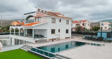 8 bedroom House in Peyia, Cyprus