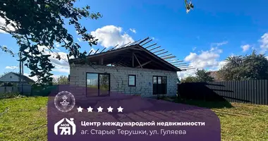 Casa en Staryja Ciaruski, Belarús