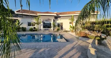 Maison 4 chambres dans Monagrouli, Chypre