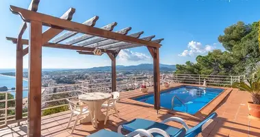 Villa 4 bedrooms in Blanes, Spain