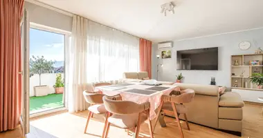 Wohnung 2 Schlafzimmer in Tivat, Montenegro