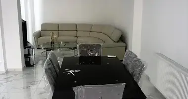 Apartamento 4 habitaciones en Koinoteta Parekklesias, Chipre