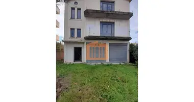 Дом 7 комнат в Дуррес, Албания