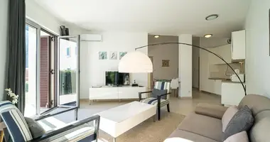 Wohnung 3 zimmer in Morinj, Montenegro