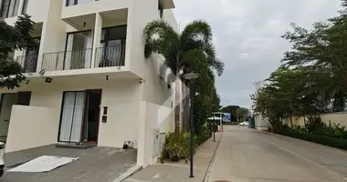 Дом 3 комнаты в Sangkat Samraong, Камбоджа