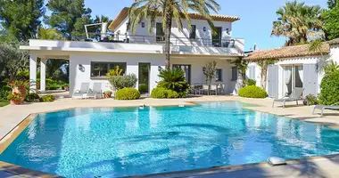 5 bedroom villa in France