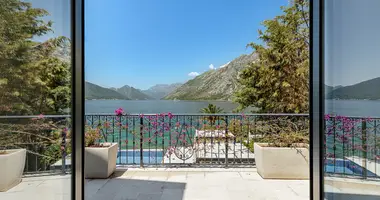 Villa 4 chambres dans Dobrota, Monténégro