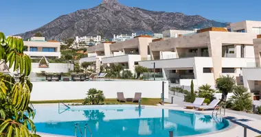 4 bedroom apartment in Spain