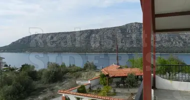 Dom 5 pokojów w Loutraki Perachora Agioi Theodoroi Municipality, Grecja