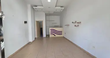 Commercial property 31 m² in Tirana Municipality, Albania