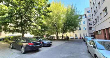 Mieszkanie 3 pokoi w Łódź, Polska