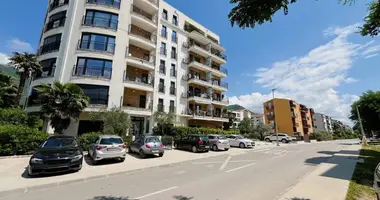 Apartamento 3 habitaciones en Tivat, Montenegro