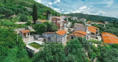 5 bedroom house in Rijeka Rezevici, Montenegro