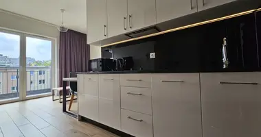 Mieszkanie 2 pokoi w Warszawa, Polska