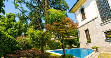 Villa 5 bedrooms in Monza, Italy