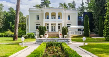 Casa 10 habitaciones en Jurmala, Letonia