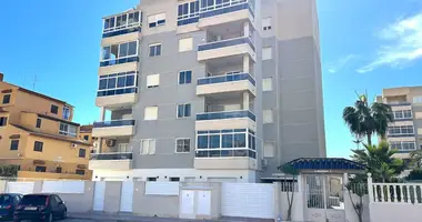 Apartamento 3 habitaciones en Torrevieja, Španjolska