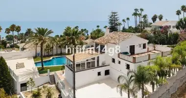 6 bedroom house in Dos Hermanas, Spain