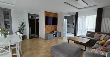 Appartement 3 chambres dans Macierzysz, Pologne