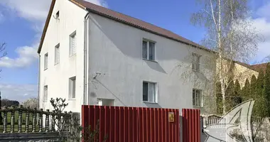 Haus in Kamianica Zyravieckaja, Belarus