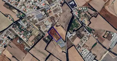Участок земли в Dromolaxia Meneou Municipality, Кипр