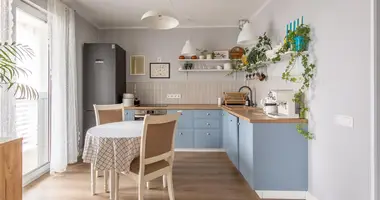 Квартира 2 комнаты в Ратомка, Беларусь