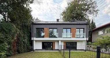 5 room house in Piaseczno, Poland