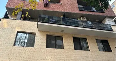 Mieszkanie 3 pokoi w Tbilisi, Gruzja