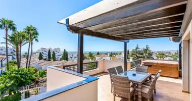 Apartamento 3 habitaciones en San Pedro Alcantara, Španjolska
