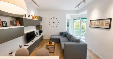 2 bedroom apartment in Tirana Municipality, Albania