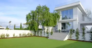 Villa 4 chambres dans Dromolaxiá, Chypre