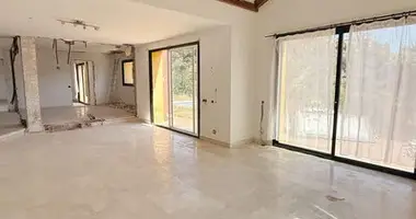5 bedroom house in Ricmar, Spain
