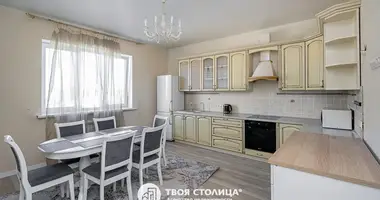 Apartamento 4 habitaciones en Minsk, Belarús