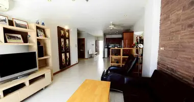 Condo 2 bedrooms in Pattaya City, Thailand