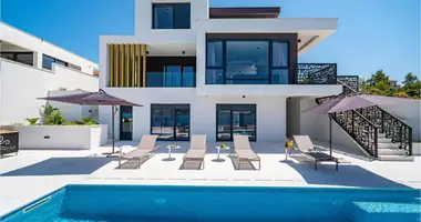 5 bedroom house in Grad Novigrad, Croatia