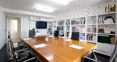 Pomieszczenie biurowe 315 m² w Aradipu, Cypr