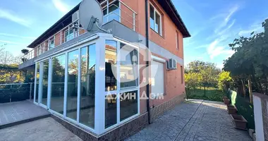 Casa 3 habitaciones en Poroy, Bulgaria