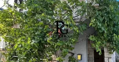 Дом в Брца, Черногория