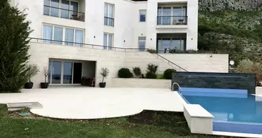 Villa 4 bedrooms in Rijeka Rezevici, Montenegro