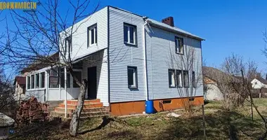 Casa en Dabryniouski sielski Saviet, Belarús
